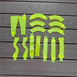 Micro Chargers Track Pieces Set